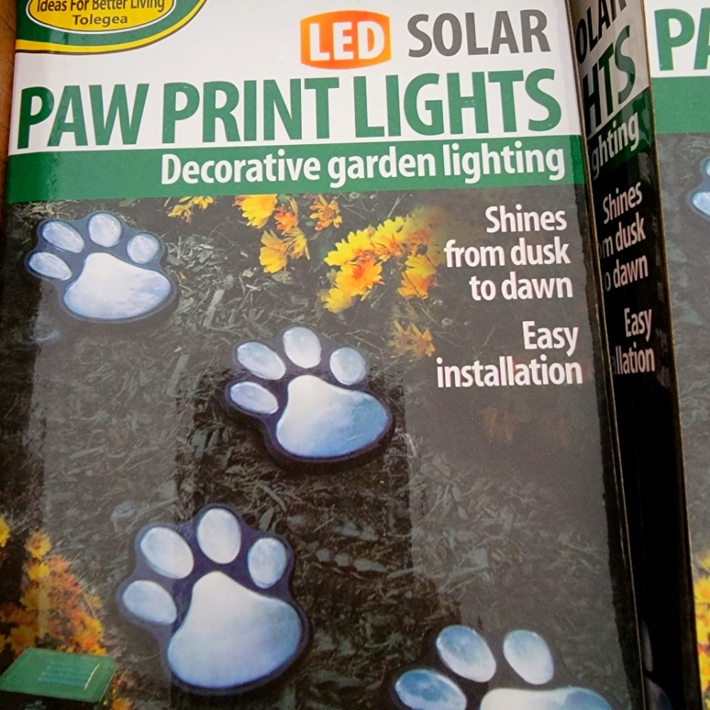 NWT - Solar Paw Print Lights